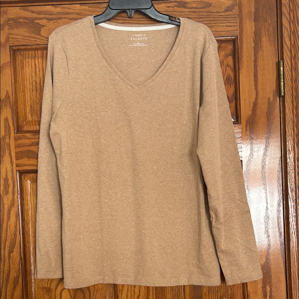 Talbots Camel V-Neck Long Sleeve Shirt NWT Size XL